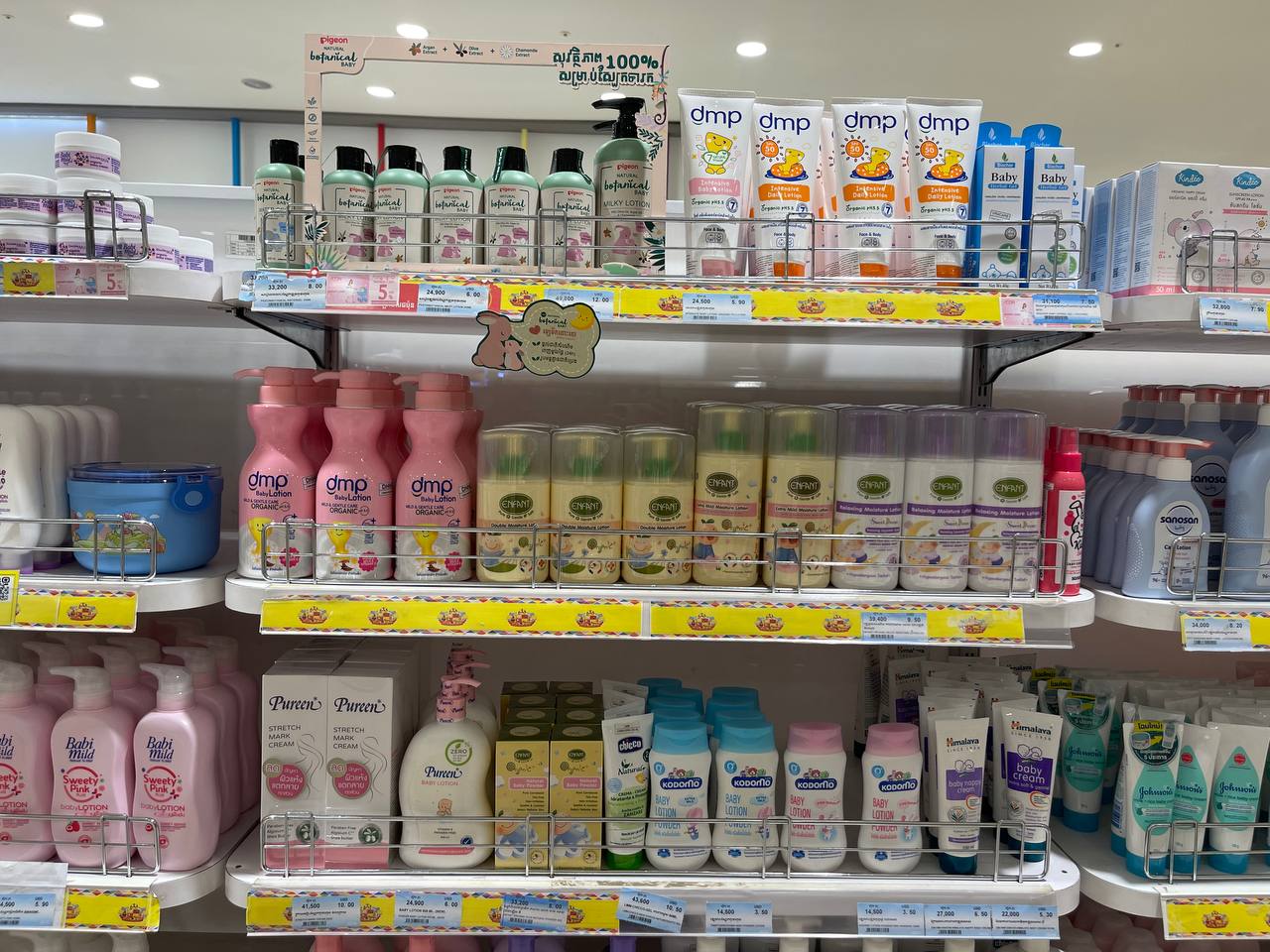 Modern Trade Distribution Boosting FMCG Sales with BJC Products at Makro Market In Cambodia - Image 36